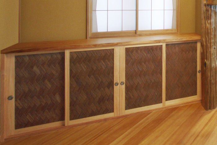 杉皮網代の建具
